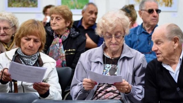desde este viernes cobran sus haberes de agosto los jubilados y pensionados
