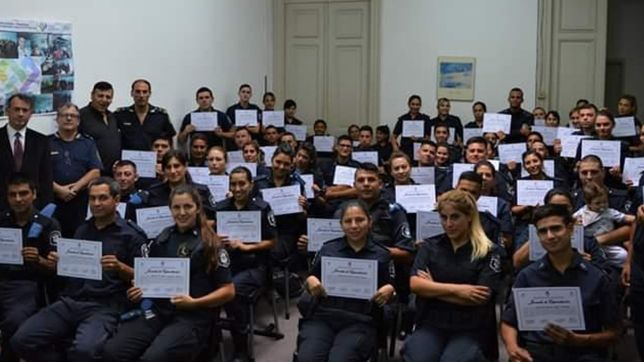 mas de 70 oficiales de la policia local se capacitaron para el secuestro de telefonos celulares