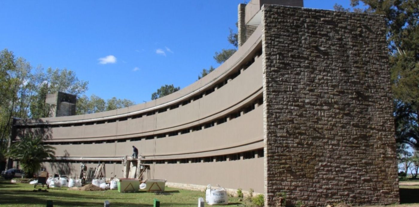 1586294553720.jpg?x=11&y=142&scaleY=1&oh=836&width=1269&height=635&rotate=0&scaleX=1&ow=1280&&cw=1920&ch=950