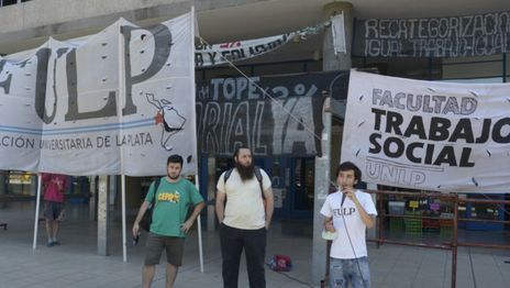 La FULP renovó autoridades tras un extenso debate en la Facultad de Trabajo Social