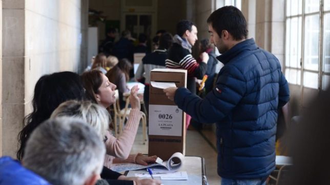 birome propia, sobres sellados sin saliva y horario especial: el protocolo para las paso