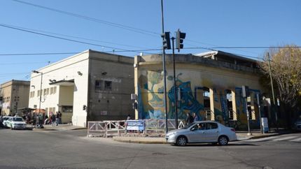 Lo detuvieron a metros de la Terminal con un chaleco policial y no sabe de dónde lo sacó