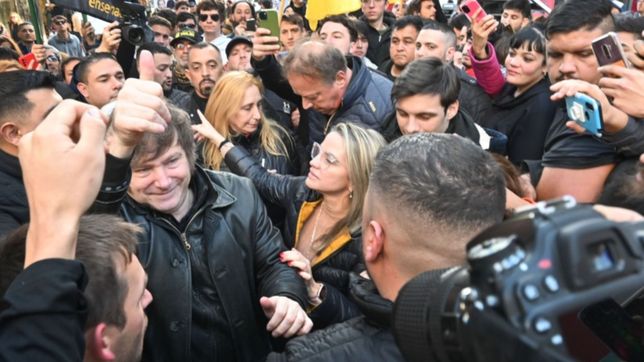 milei desembarca en la plata y realizara una caravana junto a piparo