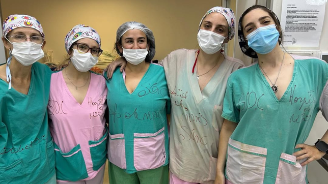 un grupo de medicas de la plata realizo un inedito trasplante en un paciente de 14 anos