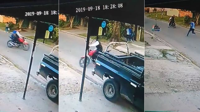 video: acorralaron a una chica en la plata, le robaron la mochila y escaparon en moto