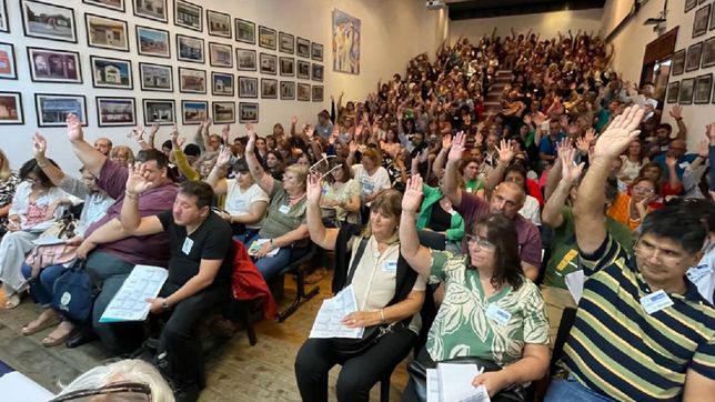 docentes bonaerenses presentaron un amparo contra la eliminacion del fonid