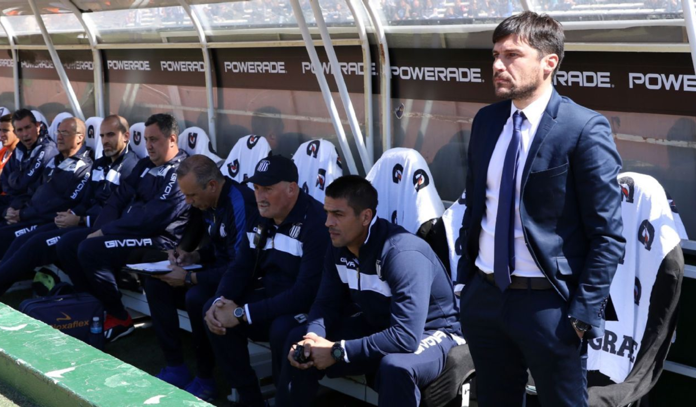 Cacique Medina cuerpo técnico