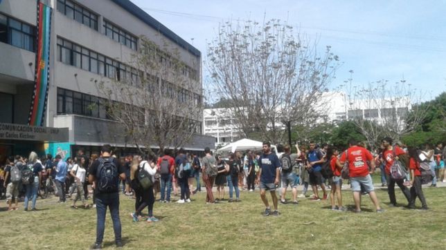 evacuaron la facultad de periodismo de la unlp por una amenaza de bomba