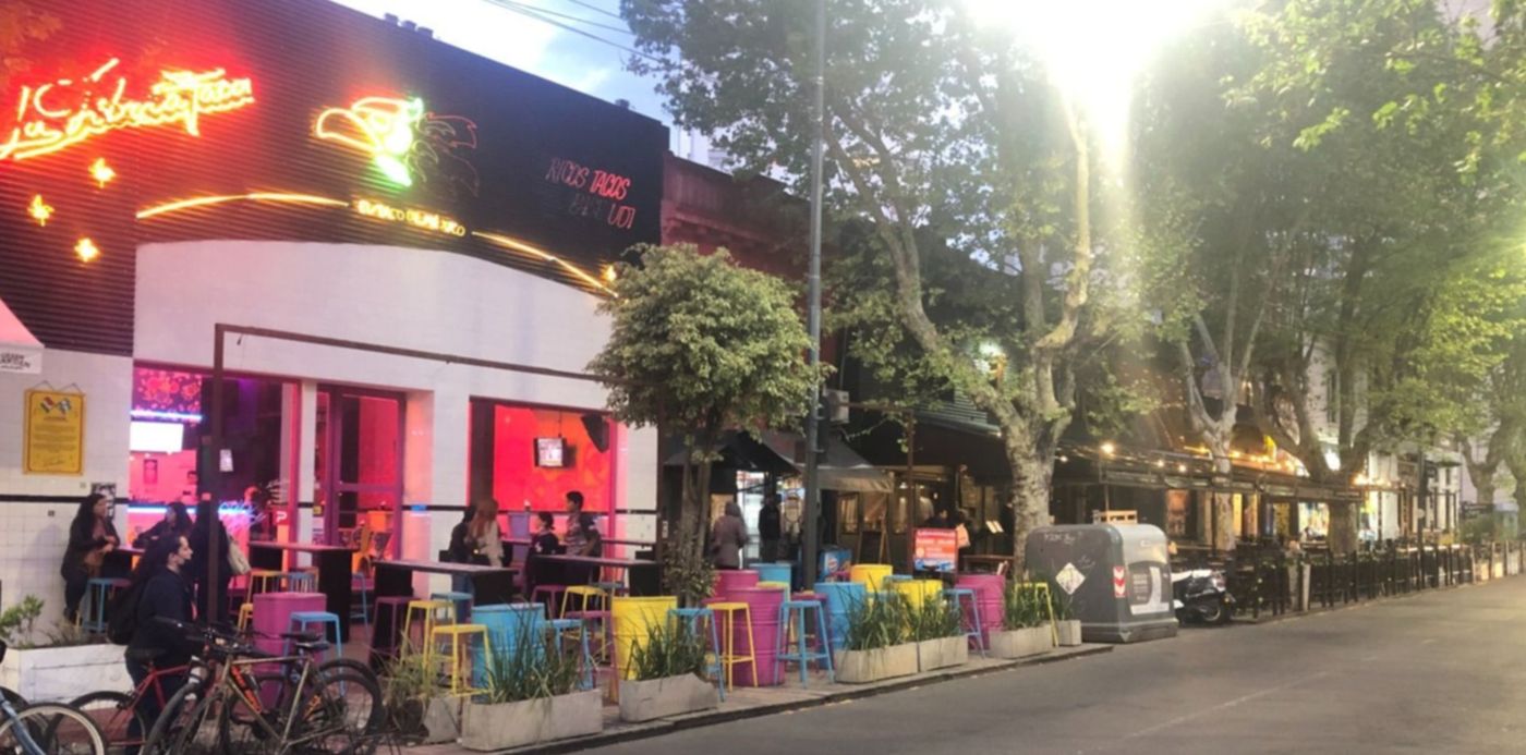 mesas en al calle decks bares restaurantes