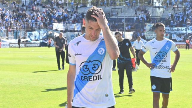 la villa no pudo en el bosque ante el cadu y se quedo sin ascenso