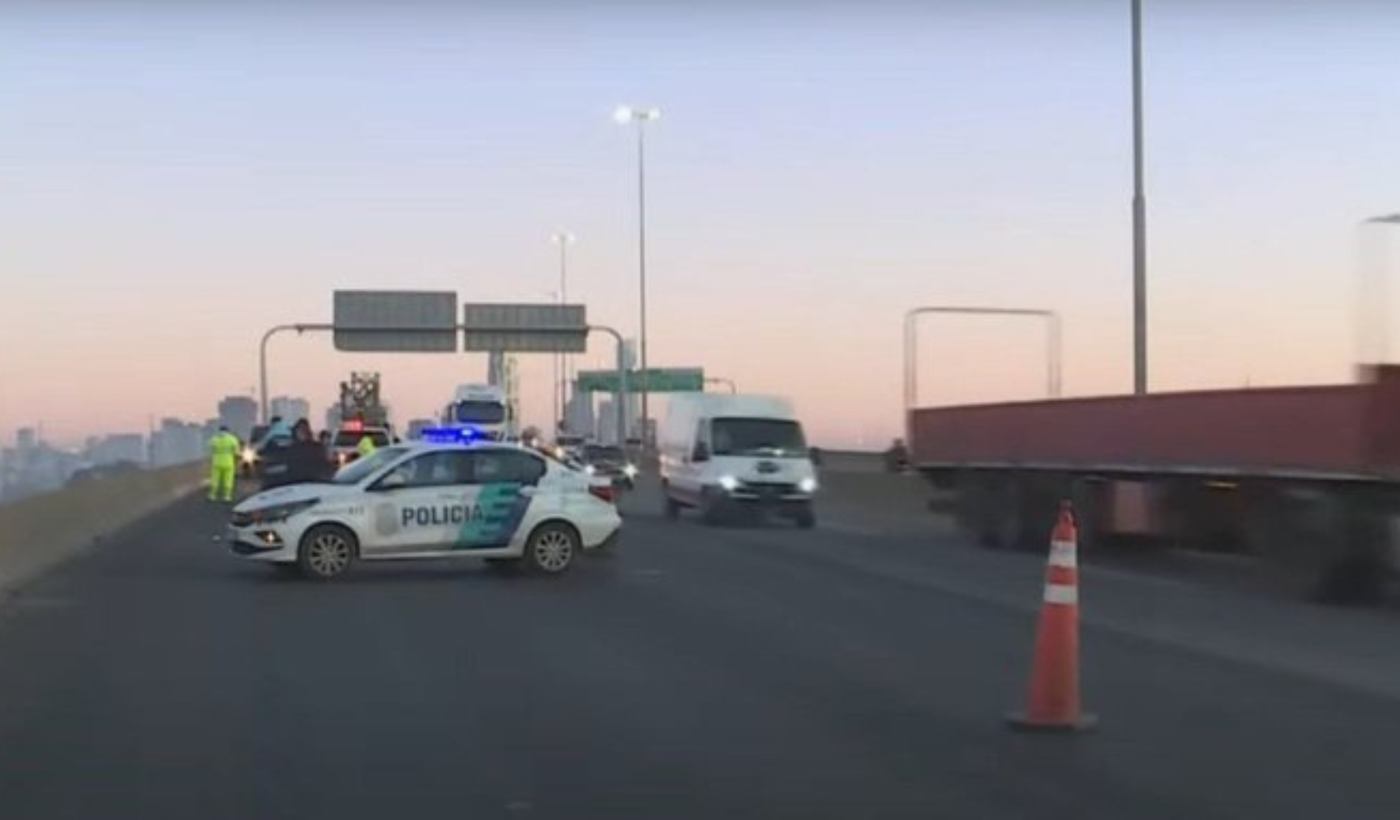 La zona del accidente de tránsito en la Autopista La Plata-Buenos Aires.