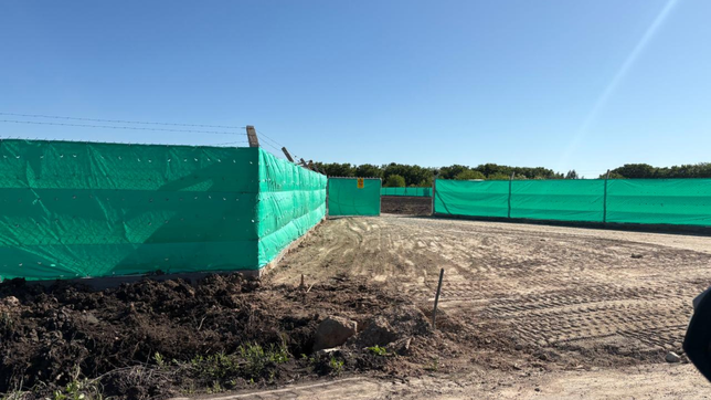 malestar de los vecinos de city bell por movimientos de tierra en una amplia franja de terreno