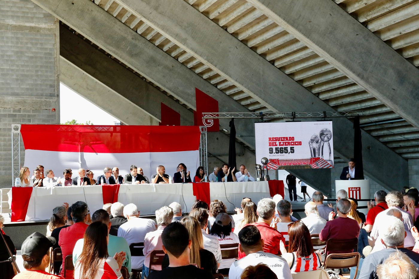 Estudiantes Asamblea General Ordinaria.jpeg