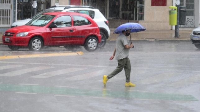 emiten un nuevo alerta en la plata por rafagas de viento de hasta 70 km/h