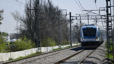 Tren Roca estación de Gonnet (2)