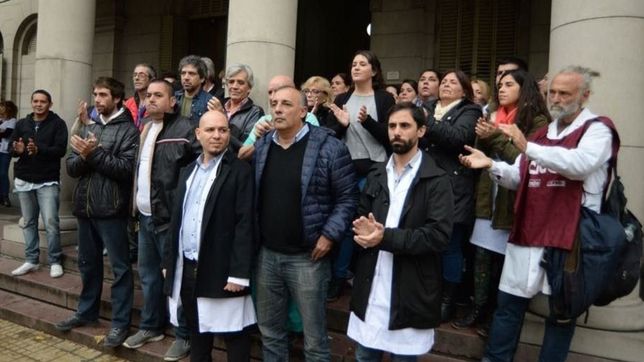 crisis sanitaria en el hospital de ninos: trabajadores haran un nuevo abrazo