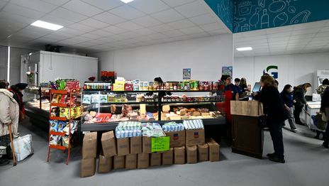 Las ofertas del Mercado Bonaerense en La Plata se suman al descuento del 40% con Cuenta DNI