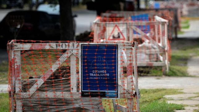 absa informo que faltara agua en la plata y ensenada por dos grandes obras