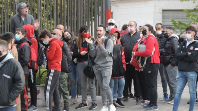 analizan crear un distintivo para vecinos tras las reiteradas quejas en la zona de uno