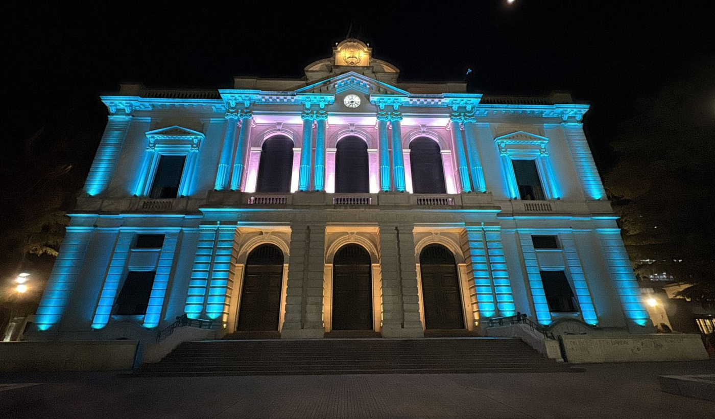 Banco Provincia iluminado