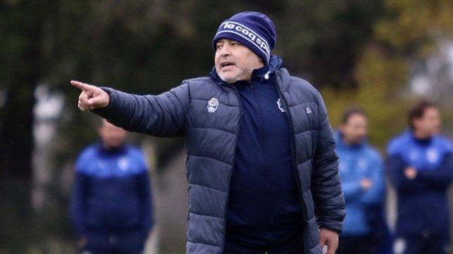 el historial del d10s: asi le fue a maradona en sus debuts como dt