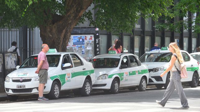 la reaccion de los taxistas de la plata ante el avance del proyecto para legalizar uber, didi y cabify