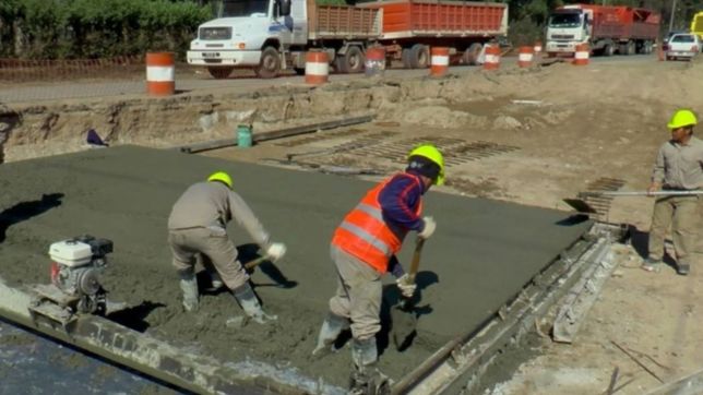 julio garro confirmo que se pagara un bono de fin de ano a municipales y cooperativistas
