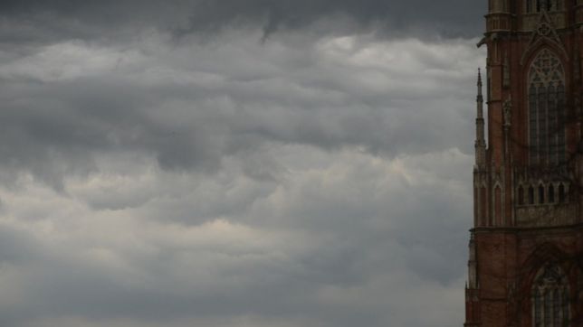 anticipan que se viene un fin de semana con tormentas a la plata