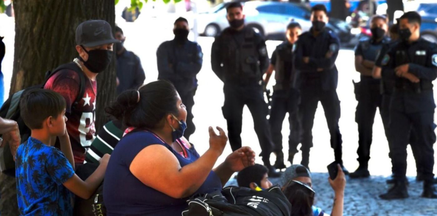 WhatsApp Image 2020-11-11 at 3.20.24 PM - Operativo contra manteros en Plaza Italia