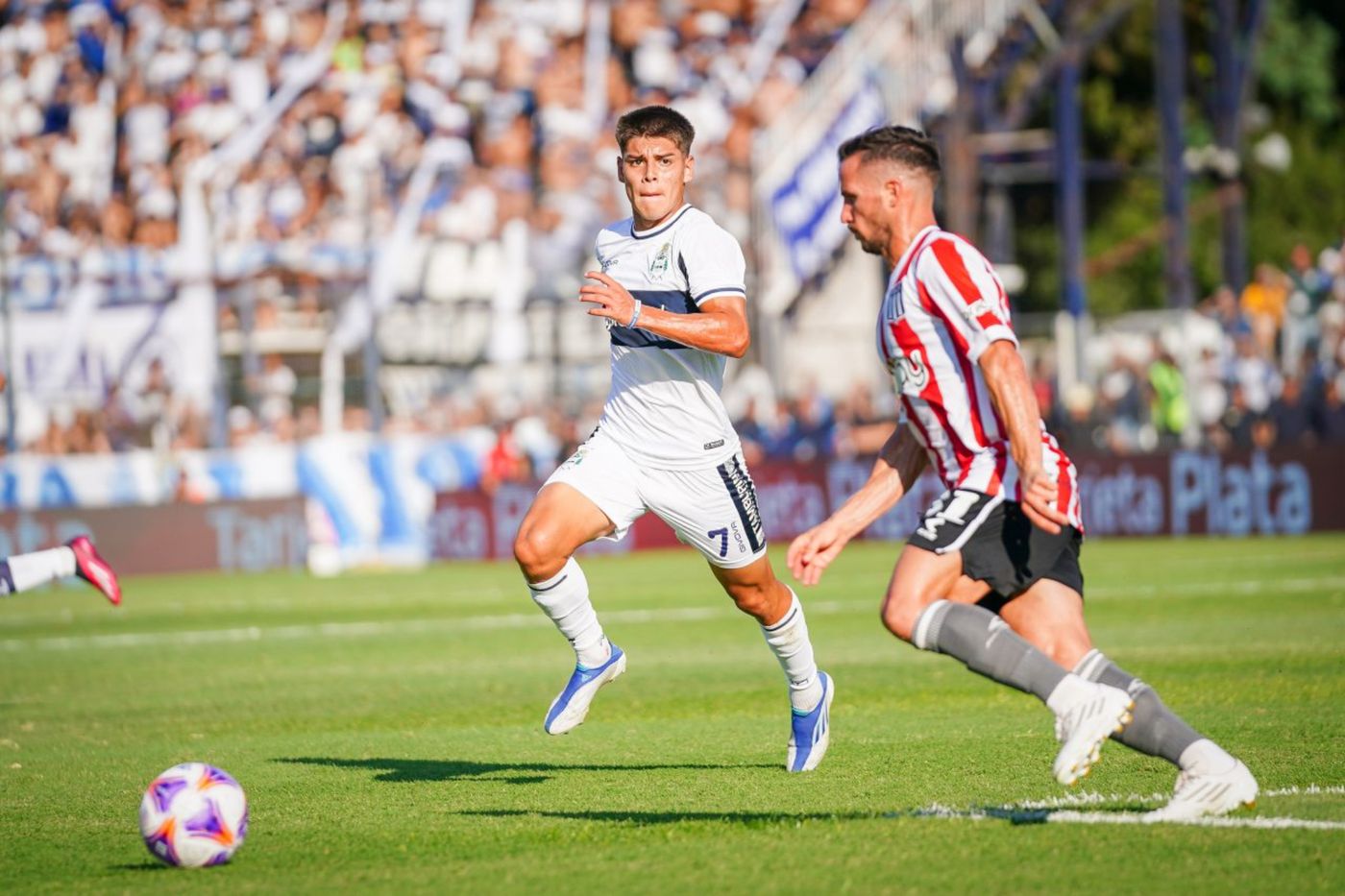 Domínguez Ascacíbar Clásico Gimnasia estudiantes.jpg