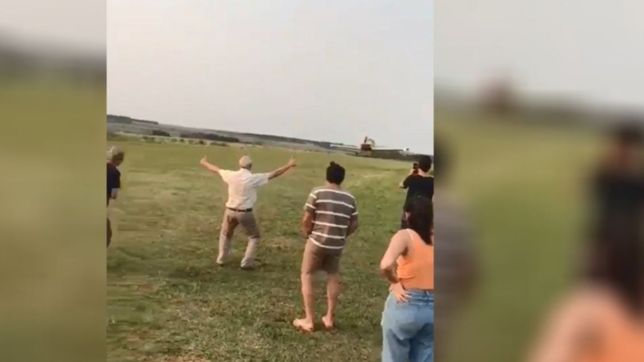 los videos del momento en el que se estrello una avioneta y murio el piloto