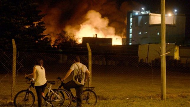 tres bomberos resultaron heridos en el incendio de mafissa y tuvieron que ser internados