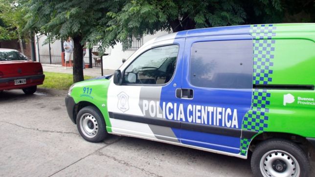 un hombre de 35 anos fue hallado muerto en su casa de la plata e investigan que le ocurrio