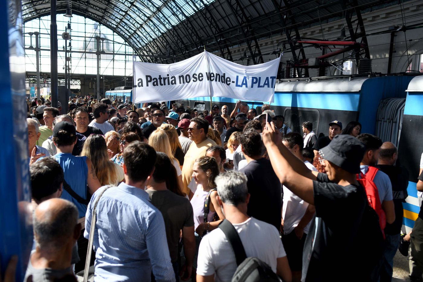 As&iacute; partieron las columnas de manifestantes en La Plata hacia la Capital Federal.