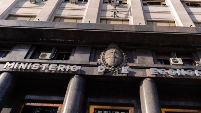 evacuaron el ministerio de economia por un principio de incendio