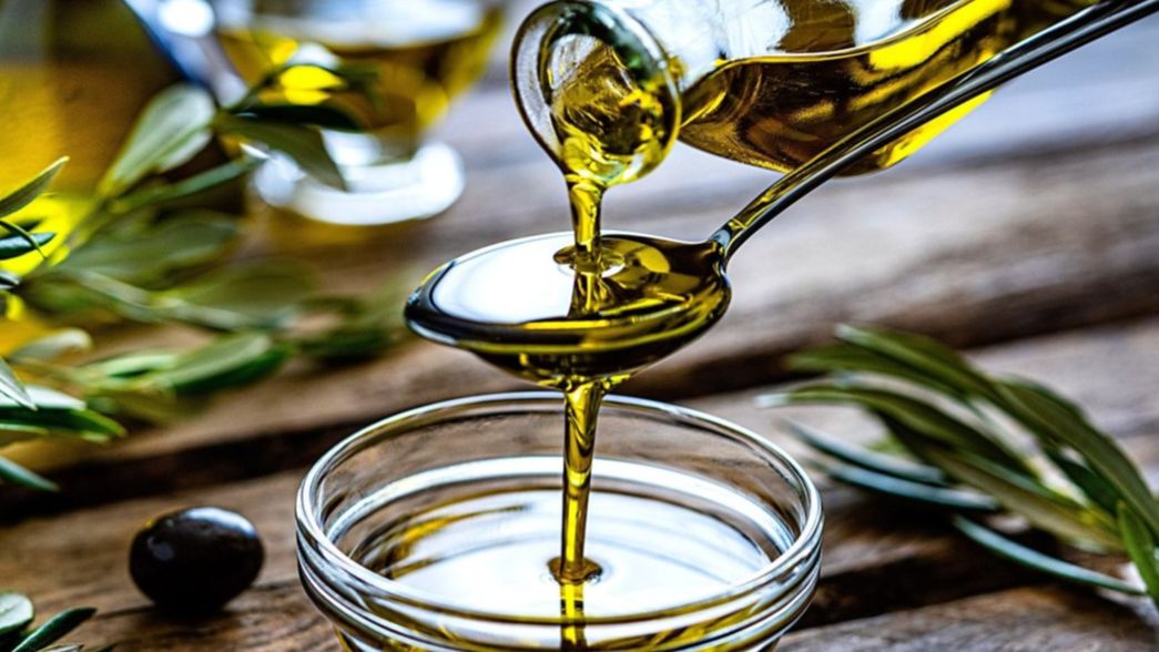 La ANMAT prohibió la venta y el consumo de un aceite de oliva en todo el país