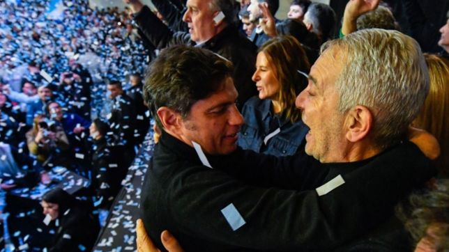 kicillof y alak protagonizan una mateada con vecinos en la recta final a las paso