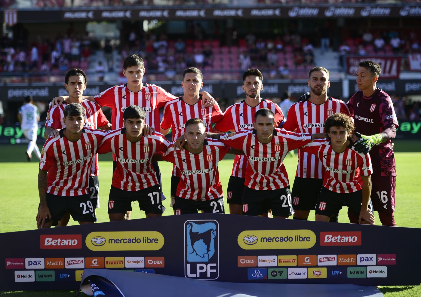 Estudiantes Sarmiento formación