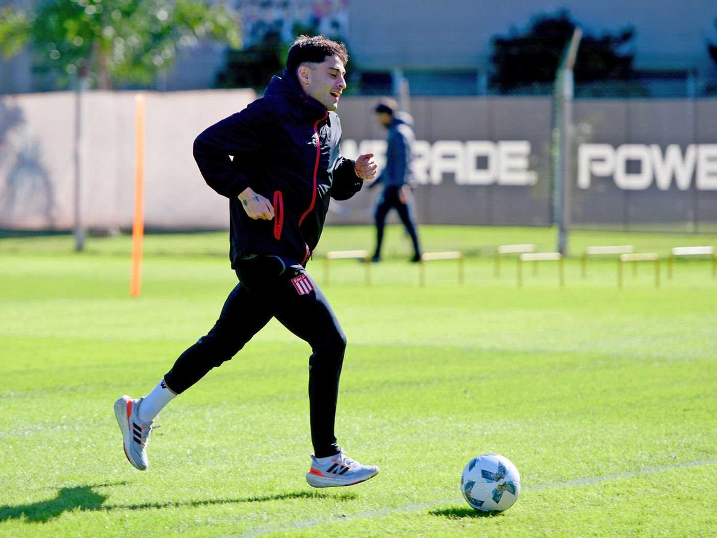 Estudiantes Altamirano entrenamiento.jpg
