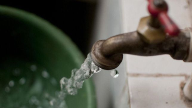 pidieron declarar una emergencia hidrica en la plata por las malas condiciones del agua