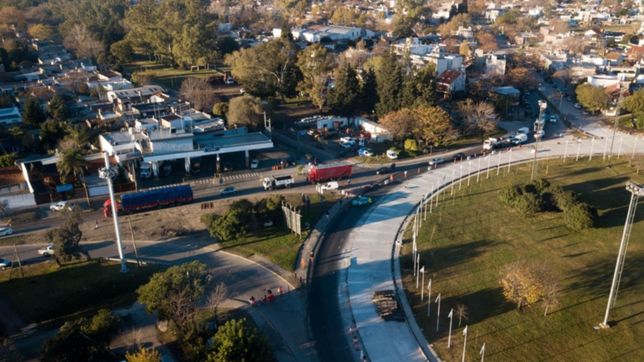 desde el aire: asi se ve el corte en la subida de la autopista la plata-buenos aires