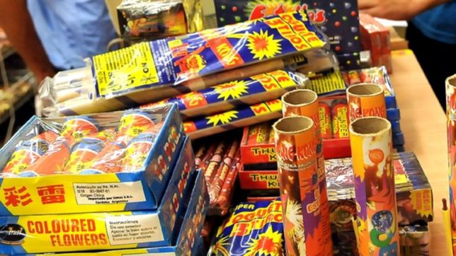 destrozo un local de pirotecnia y lo atraparon cuando escapaba con los petardos