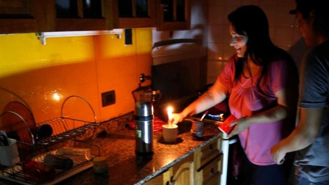 con la ciudad sin luz, las cuadrillas de edelap estaban todas estacionadas en su obrador