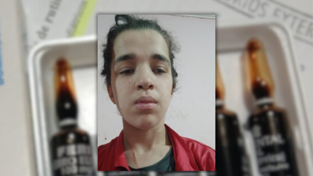 lanzan una colecta para conseguir una silla de ruedas para una joven de la plata que padece una rara enfermedad