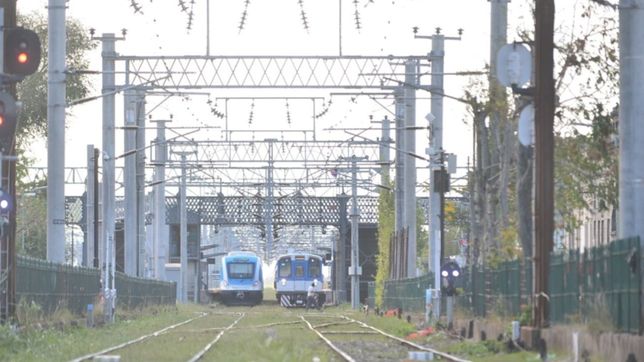 video: en menos de dos meses volvio a descarrilar otro tren en tolosa