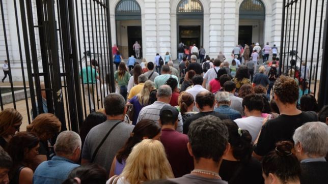 con los trabajadores de paro, no habra bancos en la plata hasta pasado el mediodia