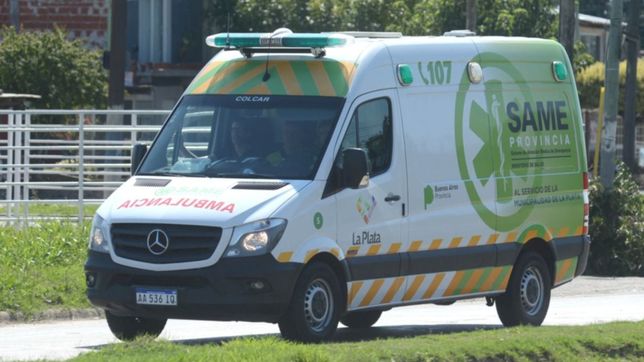 hallaron a una mujer con un disparo en el pecho dentro de su auto en la plata
