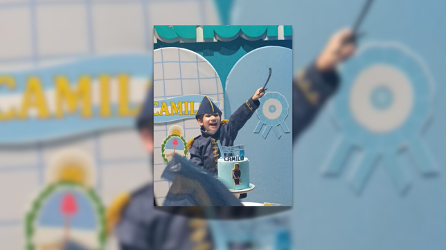 un nene de la plata sorprendio al celebrar sus 5 anos con una fiesta tematica de san martin