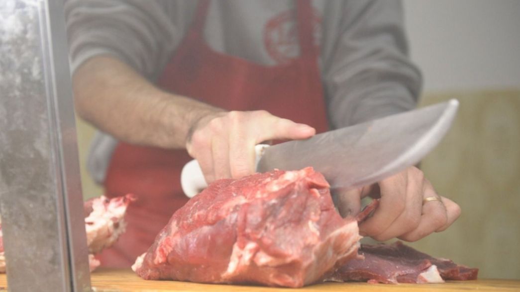 Acuerdo entre el Gobierno y frigoríficos para vender el kilo de asado a $359
