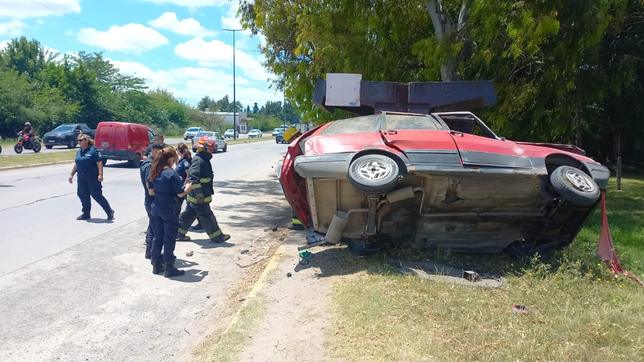 identificaron al hombre que murio al incrustarse contra una parada de micros